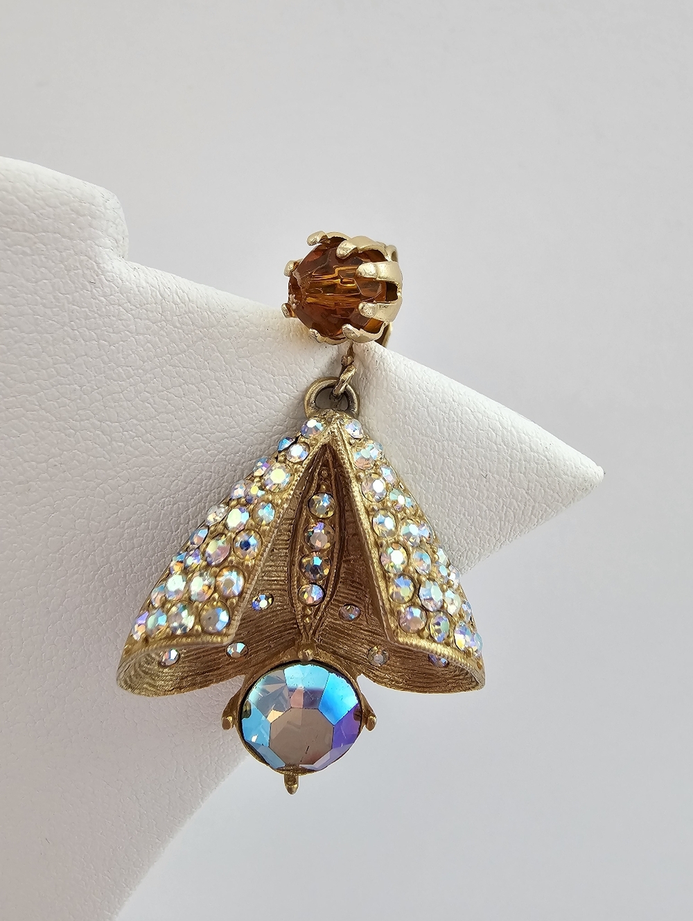 Vintage 1960s Hong Kong AB Rhinestone Screw-Back Earrings - Iridescent AB - Picture 7 of 7